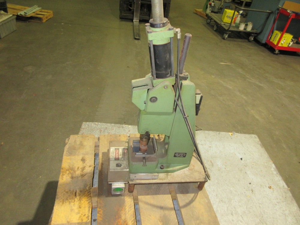 SCHMIDT PNEUMATIC TOGGLE PRESS TYPE 32 , 32-151-95 , #1