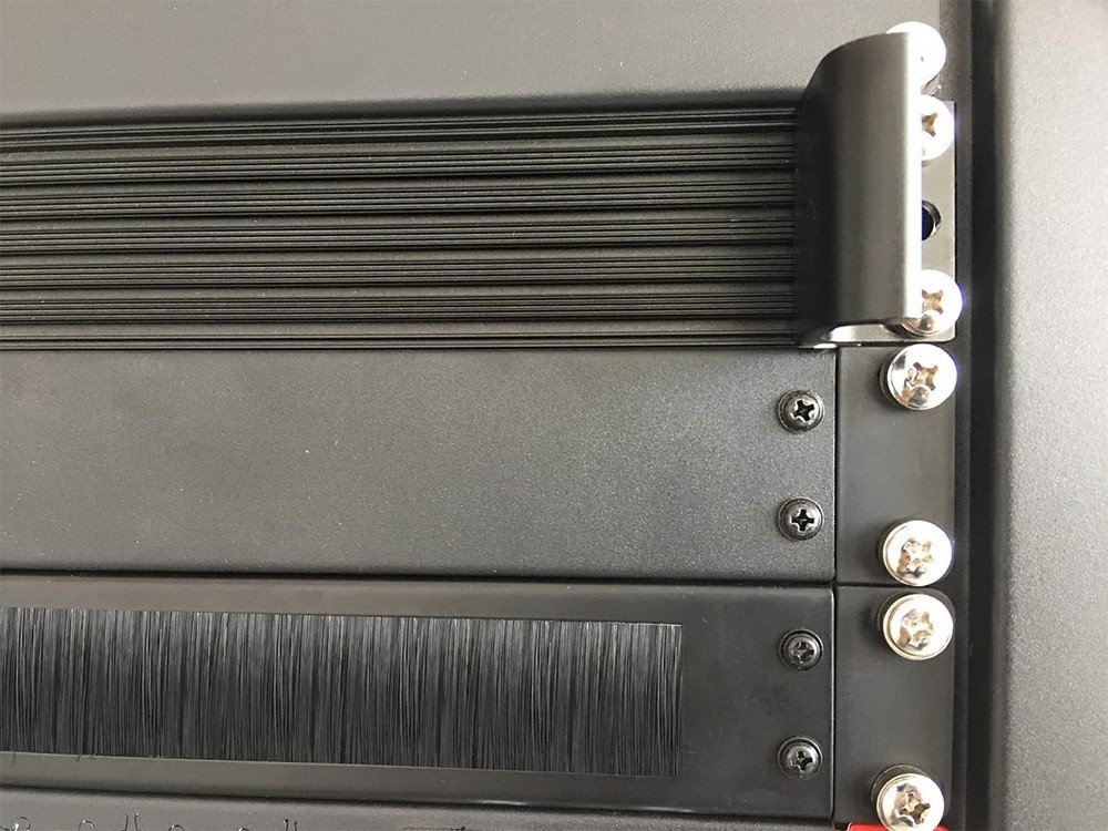 1U Rack Mount Blank Panel for 19-inch Server Rack Enclosure or Network Cabine...