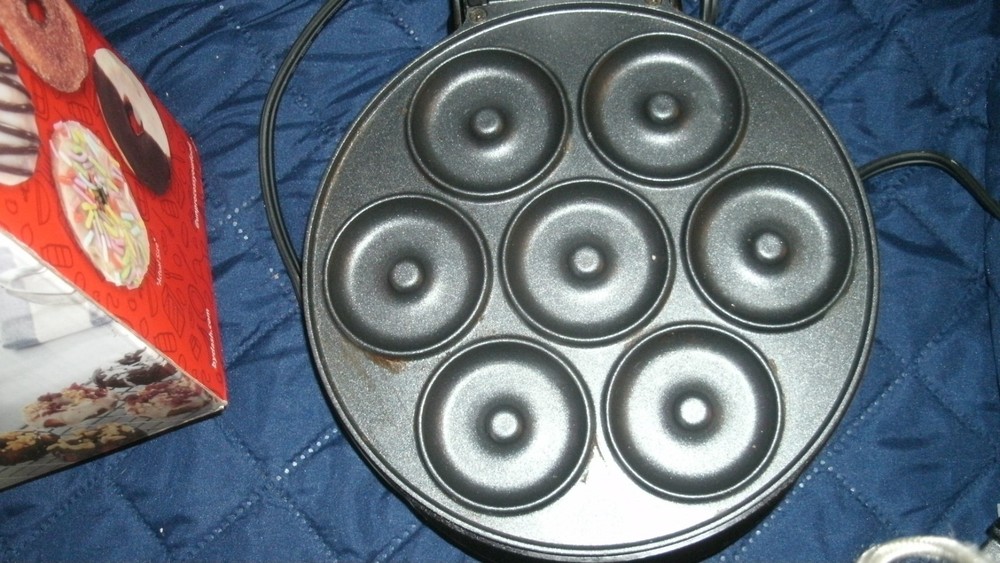 Dash Express Mini Donut Maker