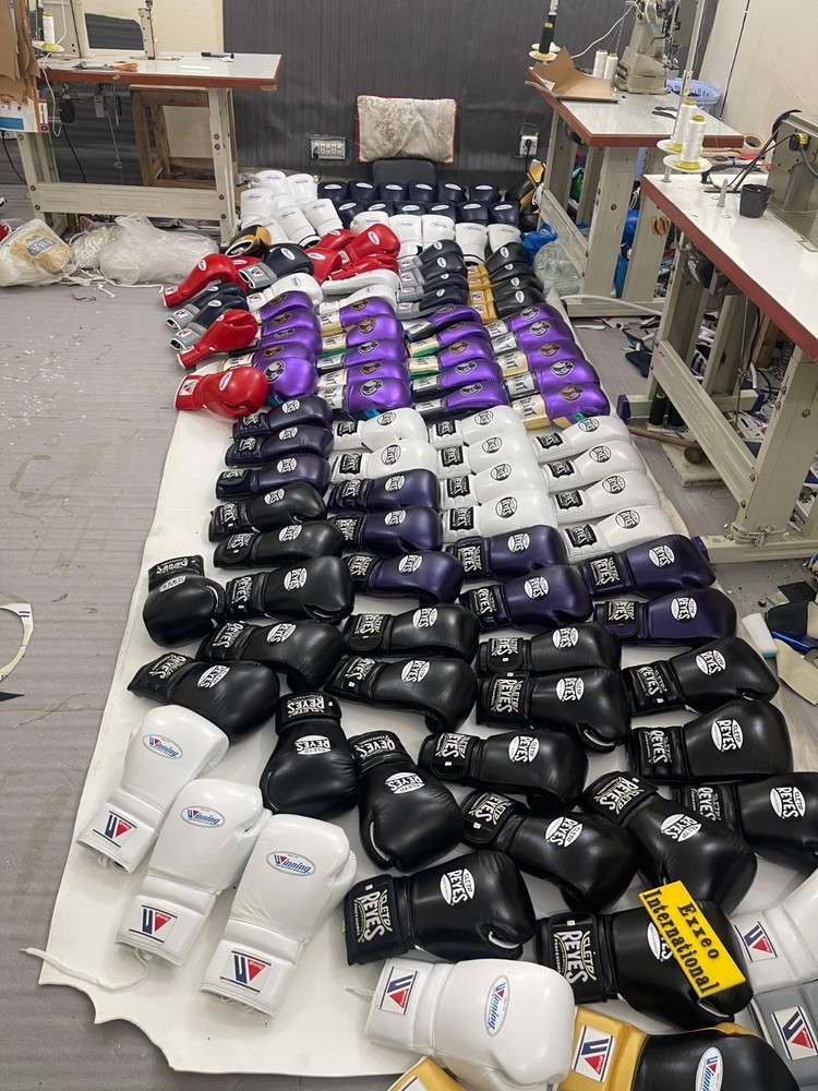 CUSTOM ORDER GLOVES(AND OR SET)
