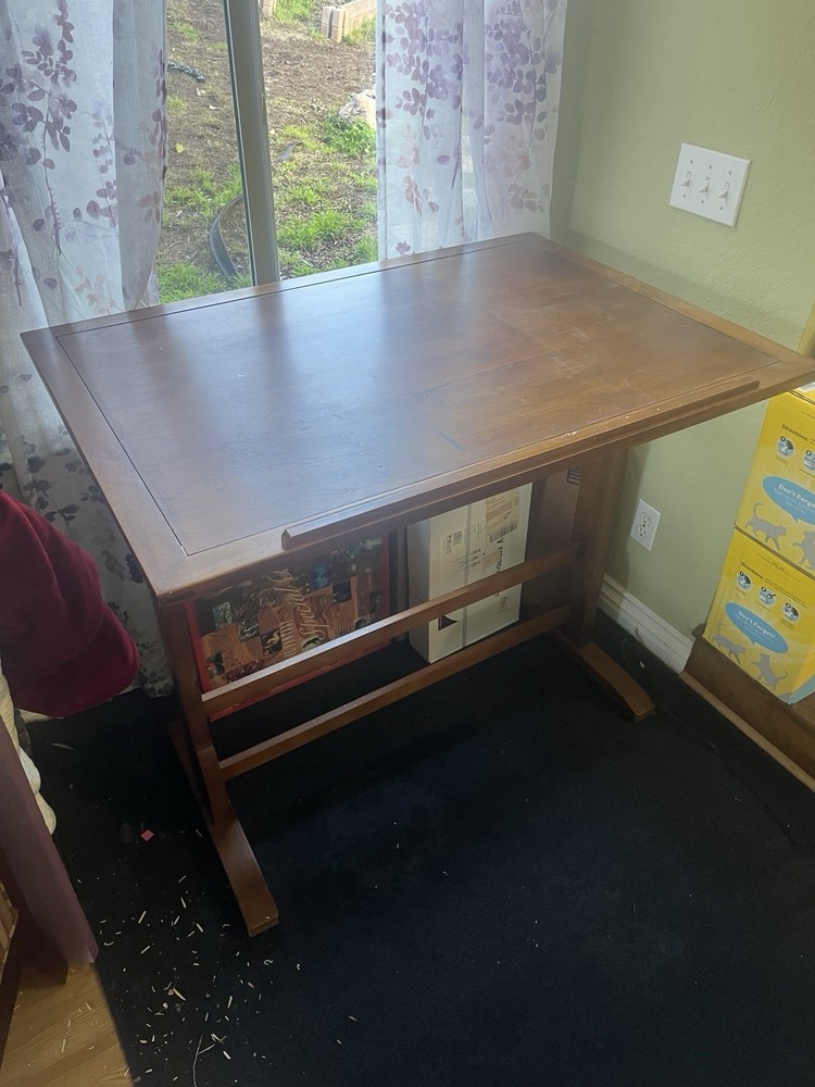 Wooden Adjustable Drafting Table