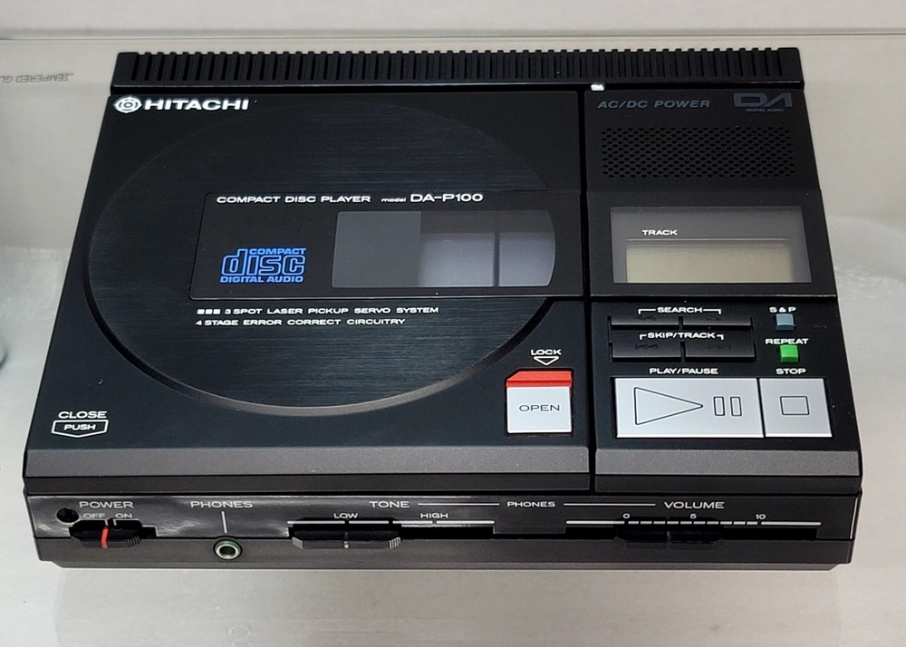 Vintage Hitatchi Discman CD Player DA-P100 Compact Disc Player W/Box tested work