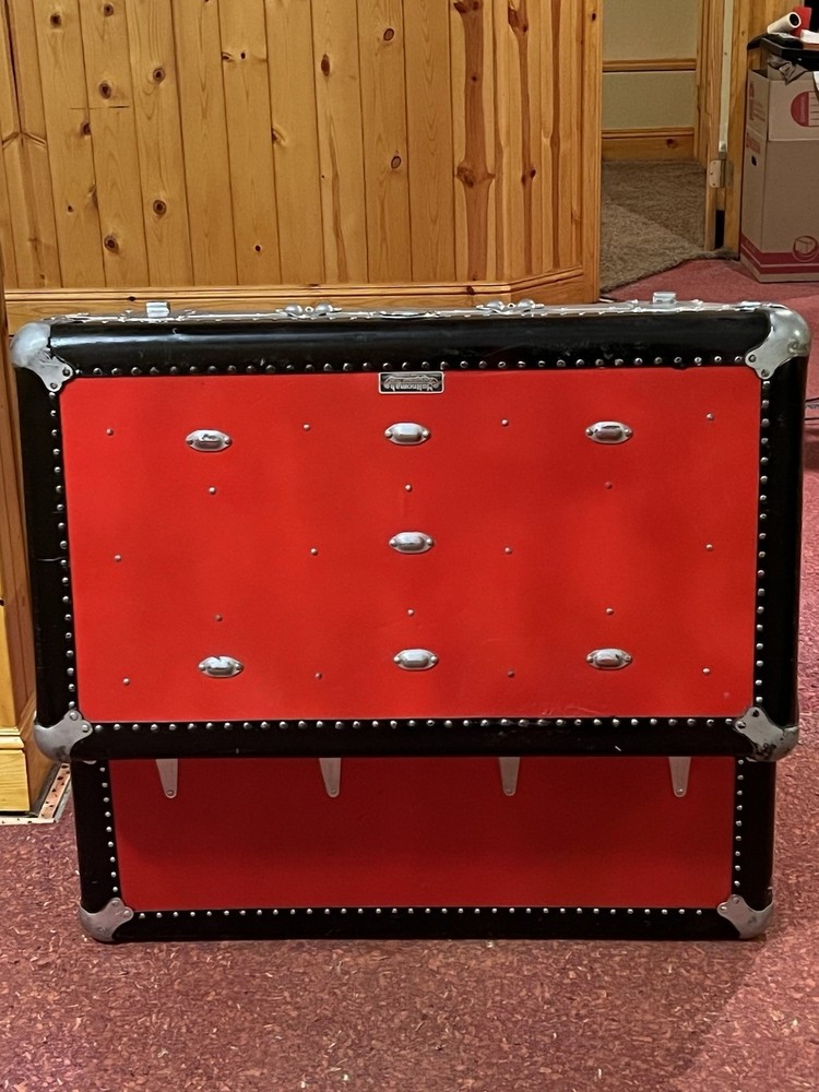 Red Multnomah Baggageman Trunk