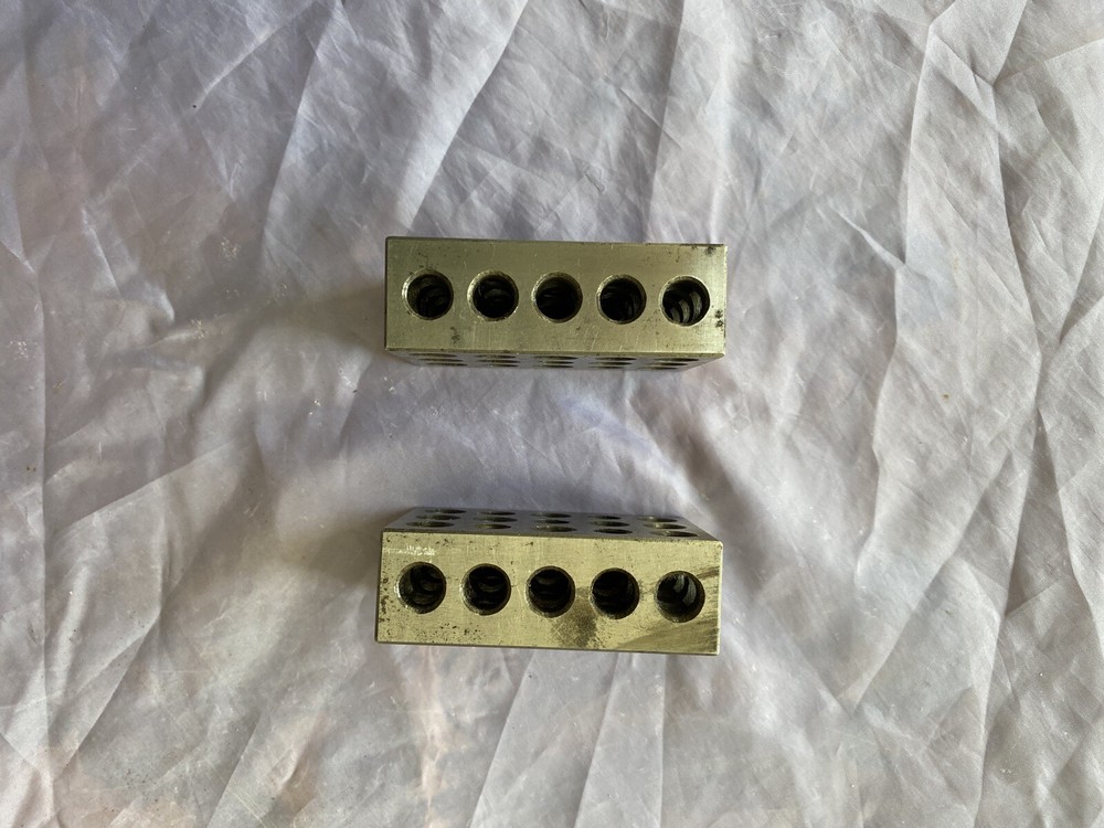VINTAGE PAIR OF PRECISION MADE 1 2 3 BLOCKS - BOTH HAVE THE SAME HOLE PATTERNS