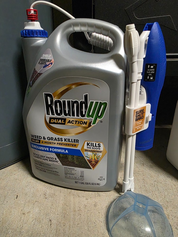 Round-Up Weed and Grass Killer