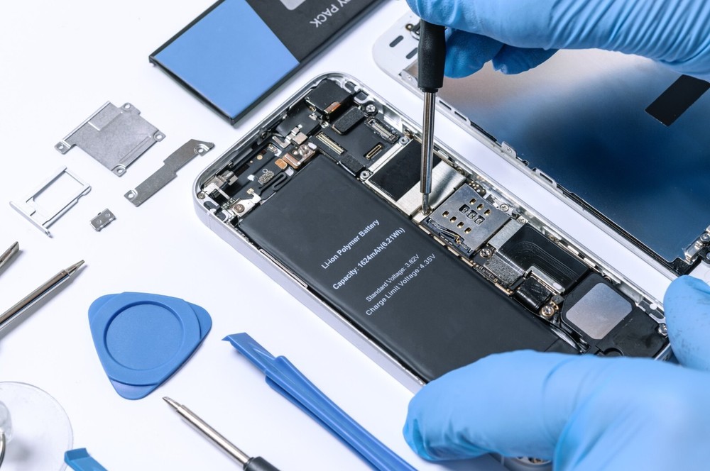 iPhone Repair Service - All models (Not Turn On/ Water Damage/ Boot Loop & more)