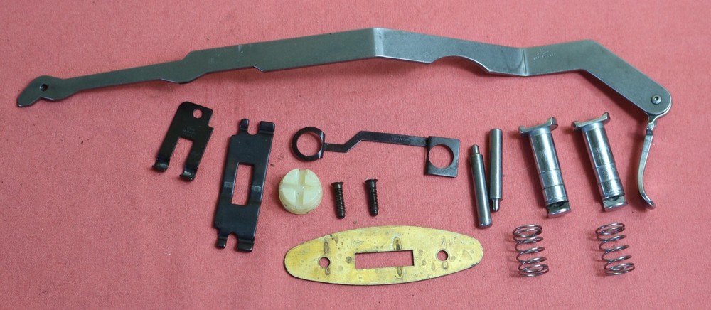 Singer 500 503 Needle/Throat Plate Position Bracket Assembly
