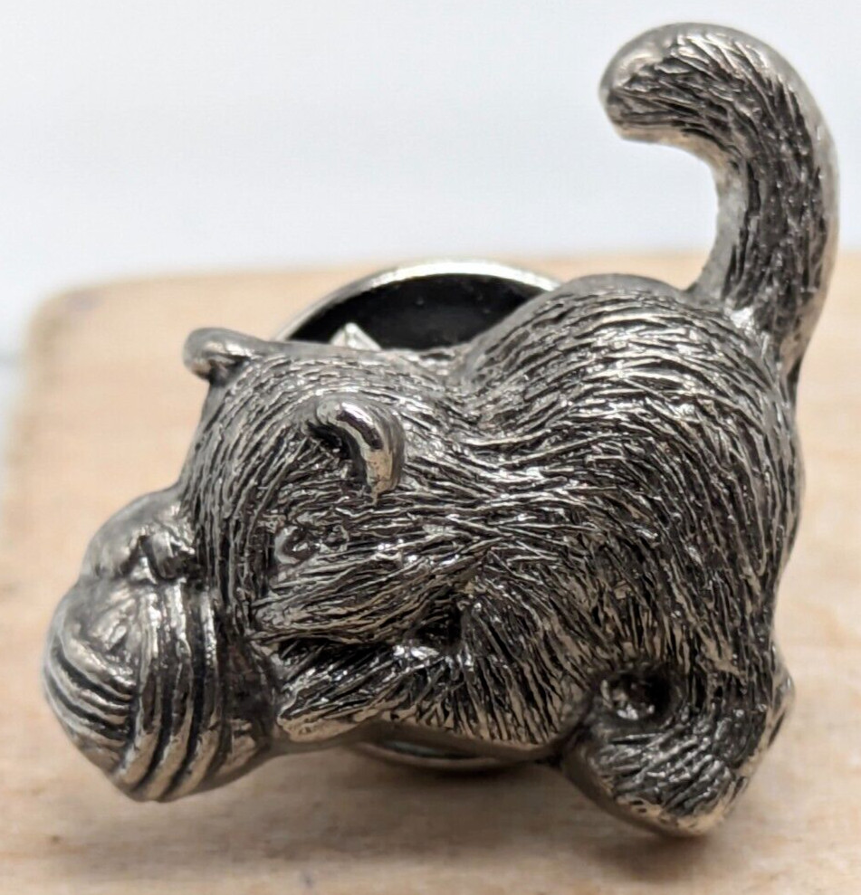 Kitty Cat Playing with Yarn Small Tack Pin