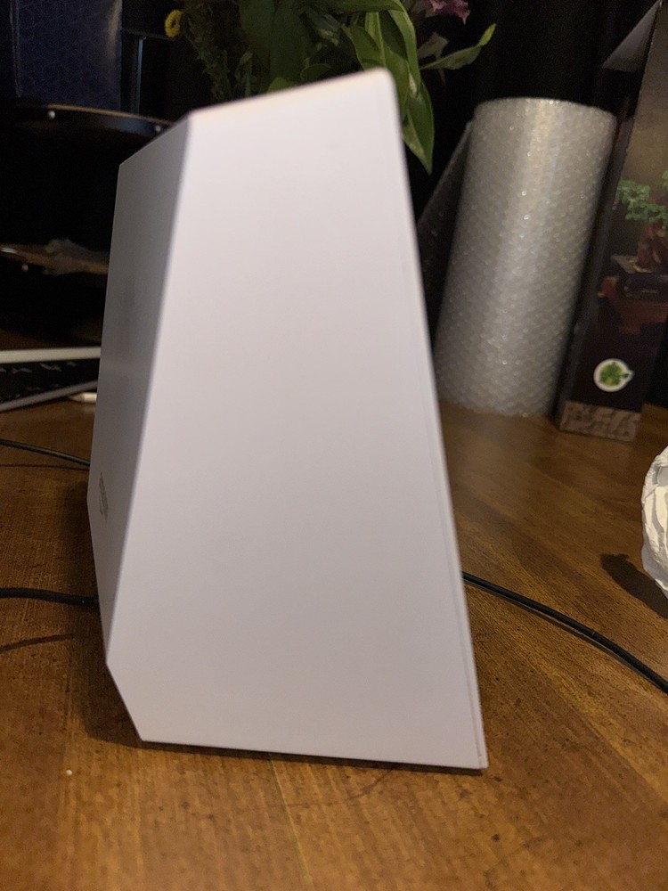 Amazon Echo Show 1st Generation WHITE Model MW46WB – TESTED & WORKING