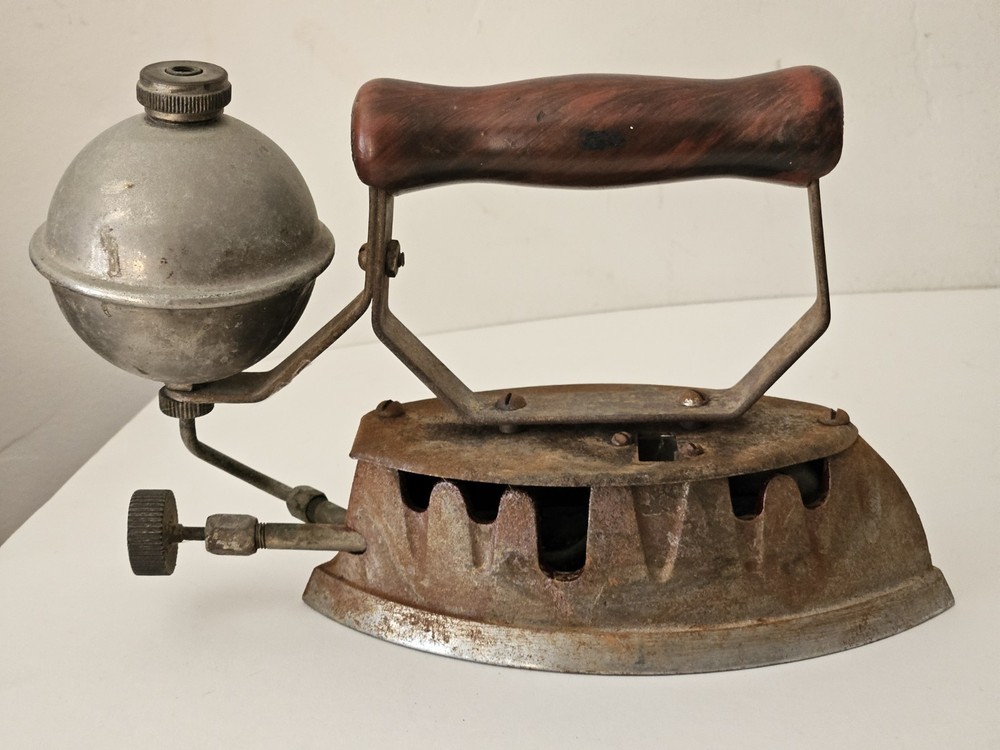 VINTAGE GASOLINE CLOTHES IRON