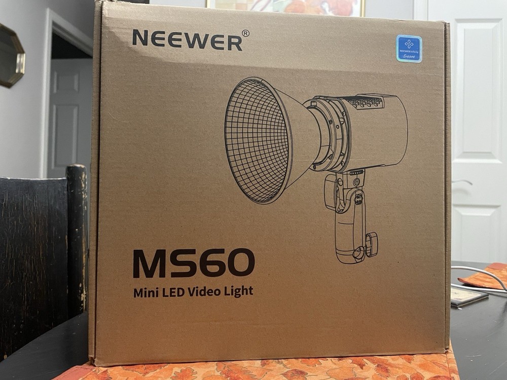Neewer MS60 Mini LED Video Light Portable Wireless Trigger Hot/Cold Shoe