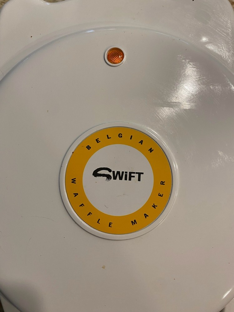Vintage 1995 Swift Belgian Waffle Maker White Model TSK-240B Tested Works