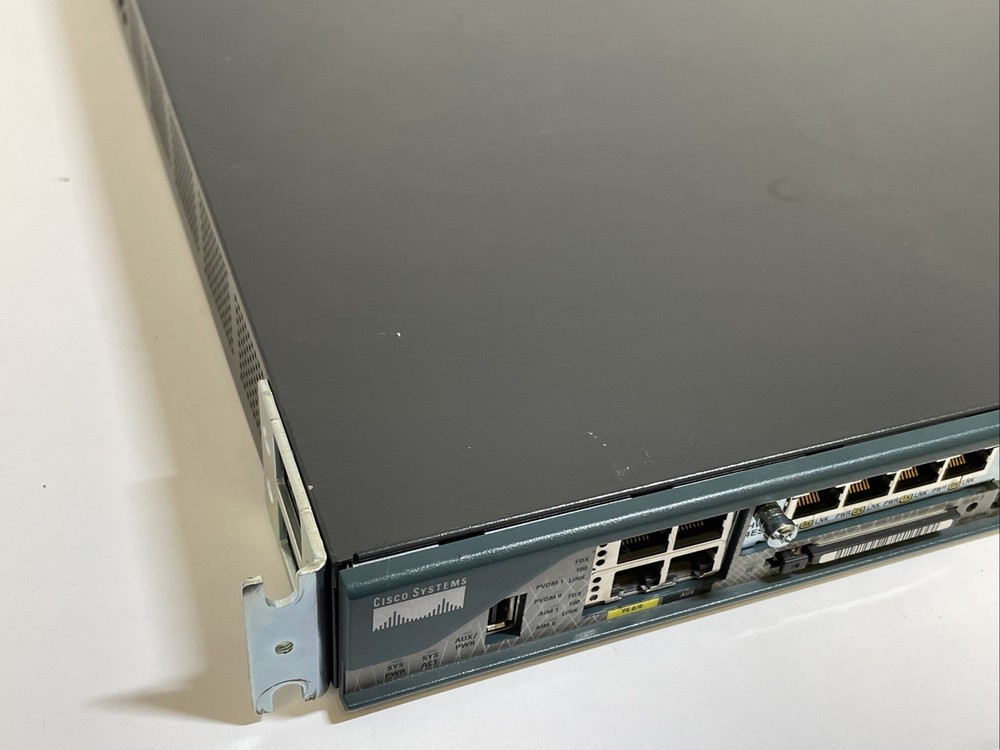 CISCO 2801 Integrated Service Router W/ Rack Ears