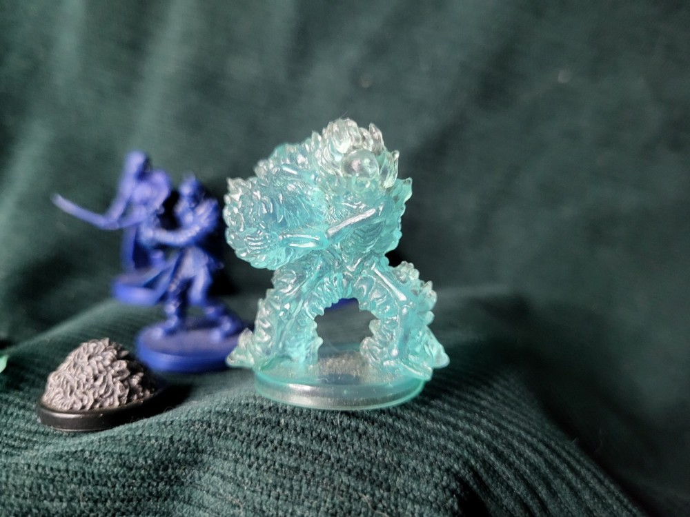 Bulk Lot of 30+ D&D Dungeons & Dragons Tabletop Miniatures