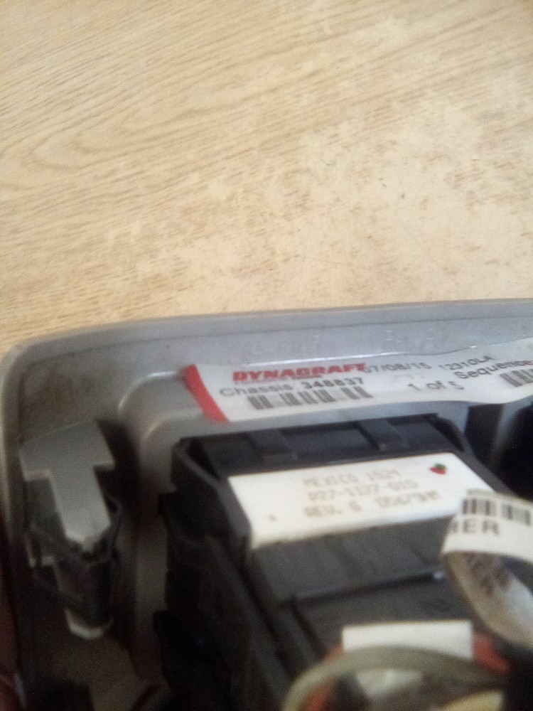 Peterbilt 579 S64-6105 Dash Switch Panel