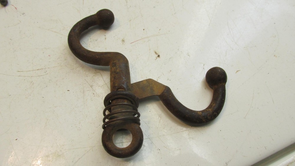 VNTG Spring Loaded Bull Nose Ring