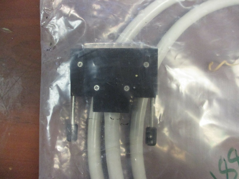 New Sun Microsystems 530-1885-03 2M. SCSI Cable
