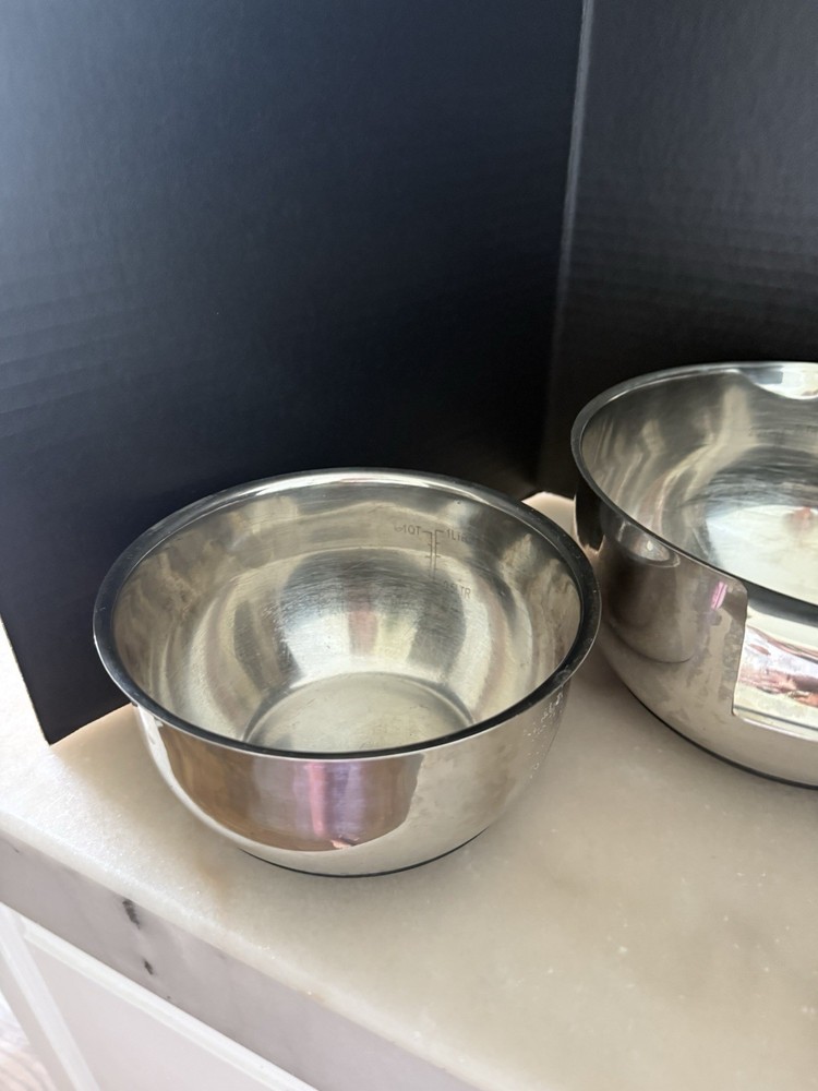Sharper Image 3 Piece Stainless Steel Bowl Set Rubber Bottom