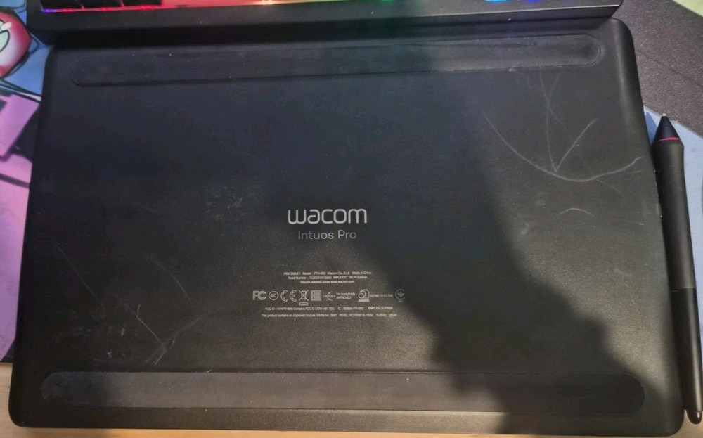 Wacom Intuos Pro PTH660 Drawing Tablet with Pen