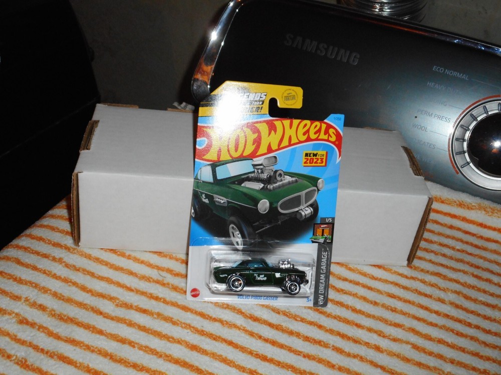 HOT WHEELS VOLVO GASSER IN GREEN NICE!!