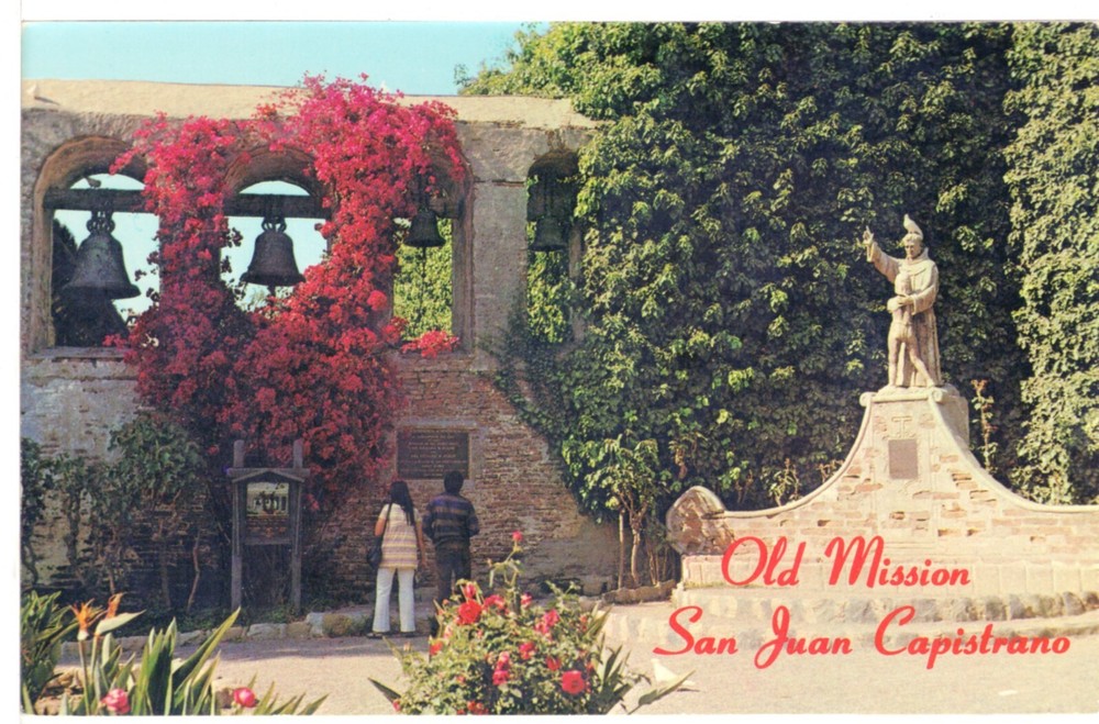 SAN JUAN CAPISTRANO MISSION COURTYARD, CA - PC3287