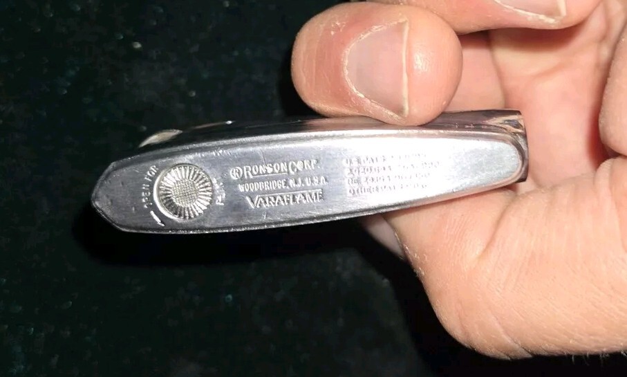 Ronson Varaflame Silver Lighter Original Box