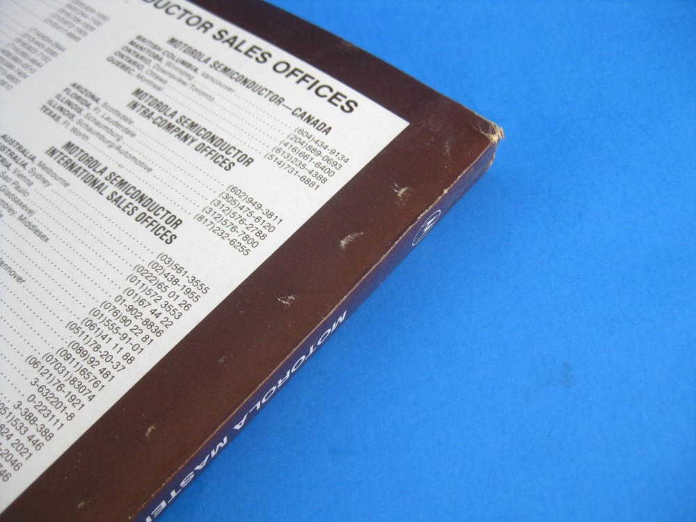 Motorola Semiconductor Master Selection Guide & Catalog Vintage 1984 Electronics