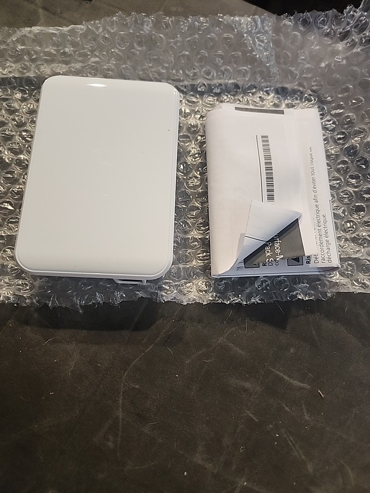 Johnson Controls NSB8BTN041-0 TEMP WHITE SENSOR NO LOGO