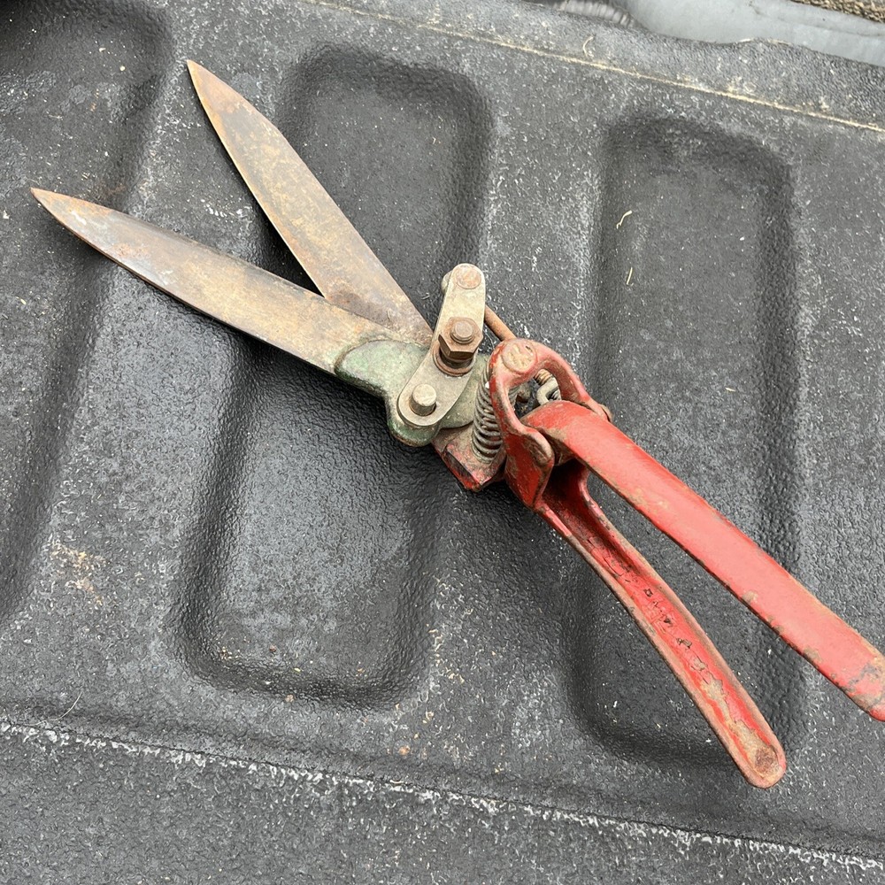 Vintage Garden, Grass Clippers, Shears