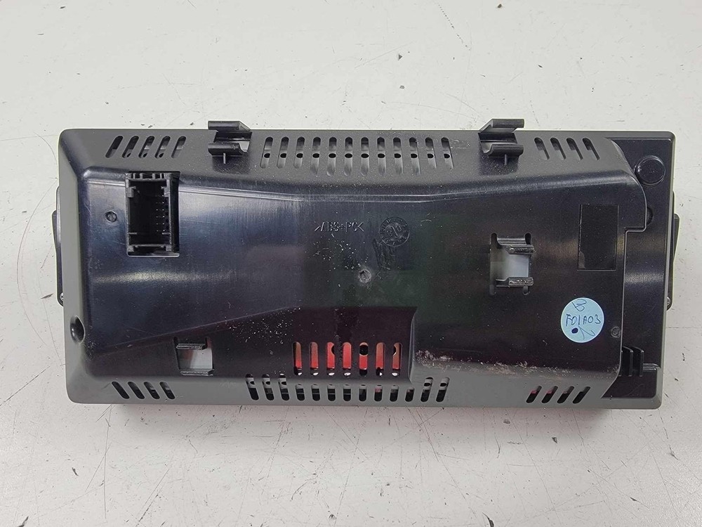 08-13 BMW E90 E92 E93 M3 OEM On Board Navigation Radio Info Screen Display