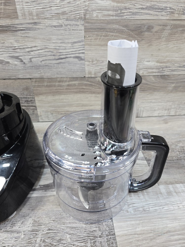 Black & Decker 8 Cup Food Processor FP4100B 450 Watt (NEVER USED)