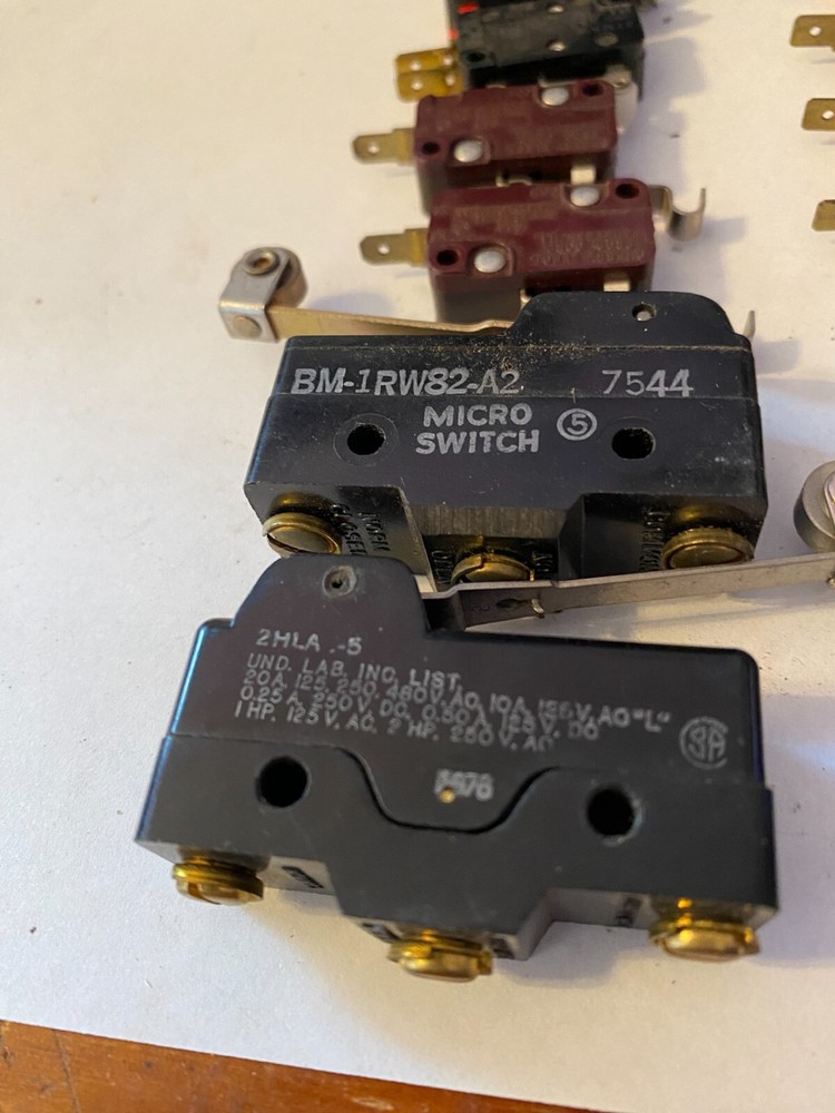 Honeywell micro switch lot SEE PICS (BS-880)