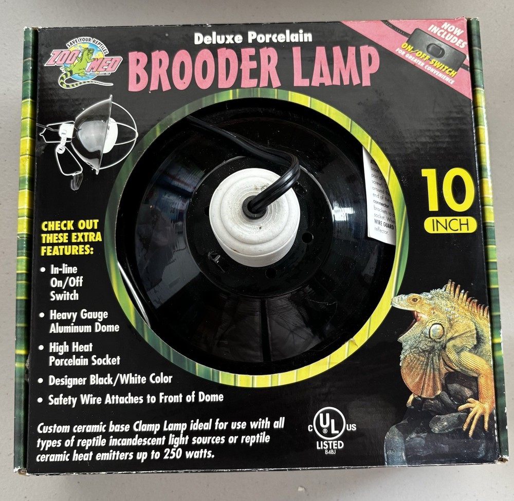 Zoo Med Deluxe Porcelain 10” Brooder Lamp