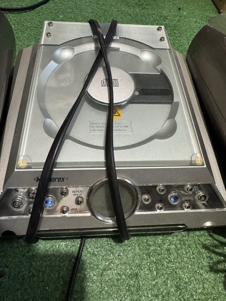 Memorex CD Player MX4114 (2003) Includes Original Speakers