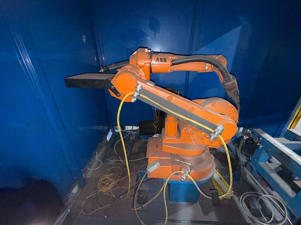 ABB Single IRB1600 Mig Cell w/ IRC5 Controls USED AS-IS