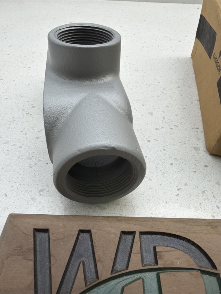 Appleton T57 Conduit Body 1-1/2” Form 7