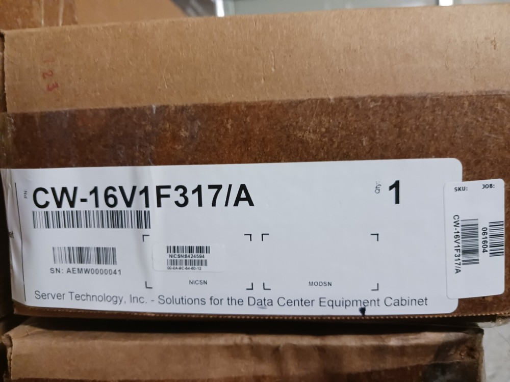 SERVER TECH Sentry 32Port 0URack Mount Switched CDU With PIPS Includes EXPANSION