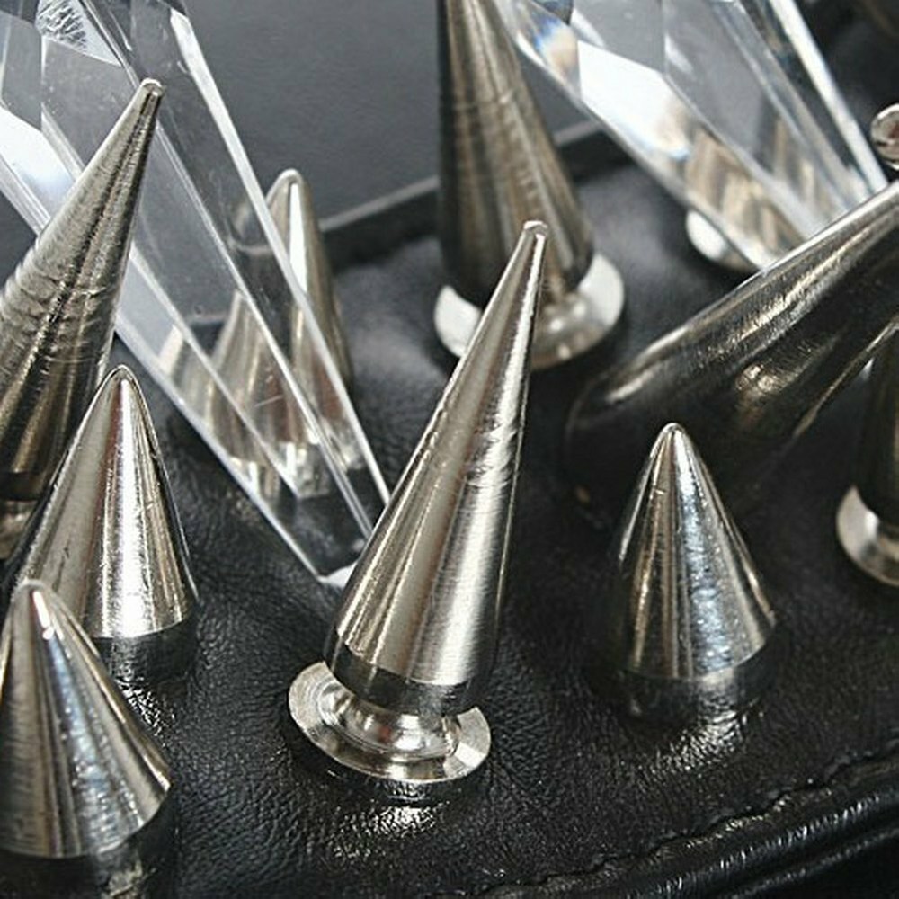 200pcs/set 9.5mm Silver Cone Spikes Screwback Studs DIY Craft Cool Rivets Punk