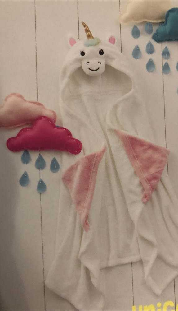 Lightning Bug Hooded Throw - Unicorn