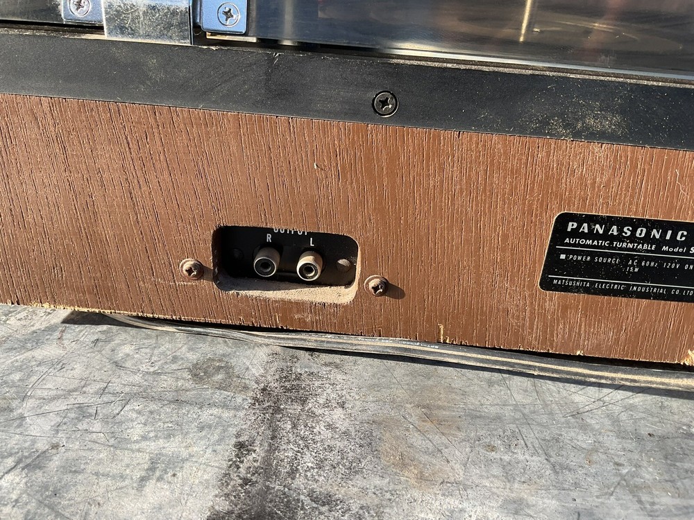 Panasonic SL-870 Automatic Turntable Untested Powers On