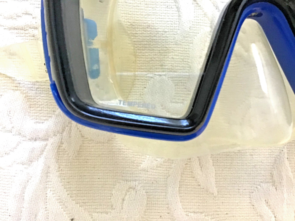 Mares Tempra Scuba Diving Goggles In Case