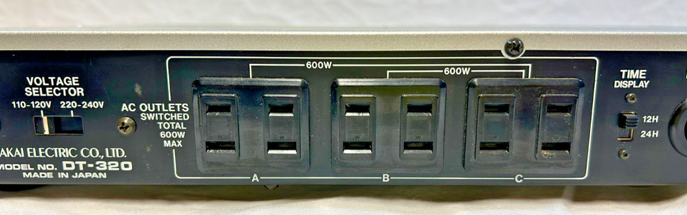 Vintage Akai DT-320 Quartz Count Programmable Audio Timer. Powers On