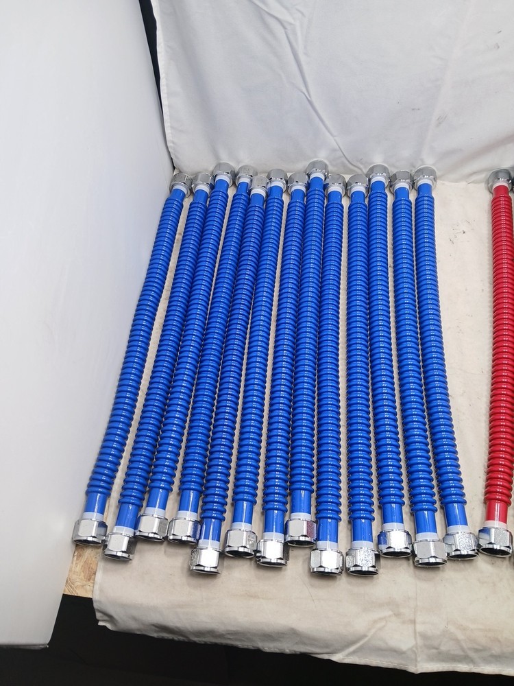 Lot Of 25 Everbilt 3/4" X 18" Water Heater Flex Connector Red & Blue New Openbox