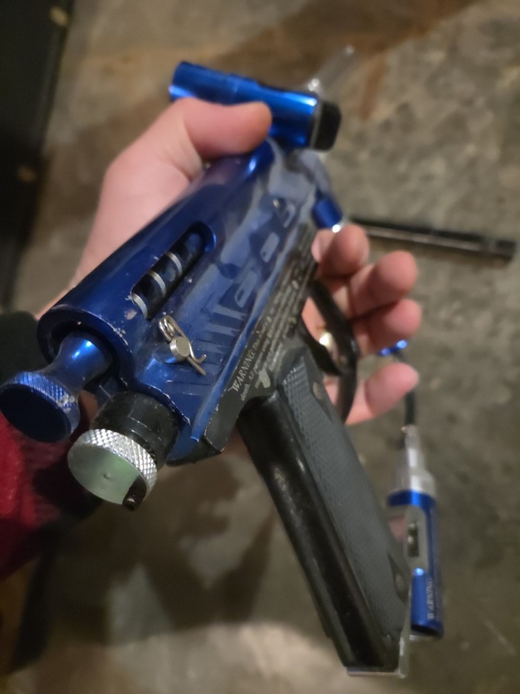 Spyder Shutter Blue Paintball Gun