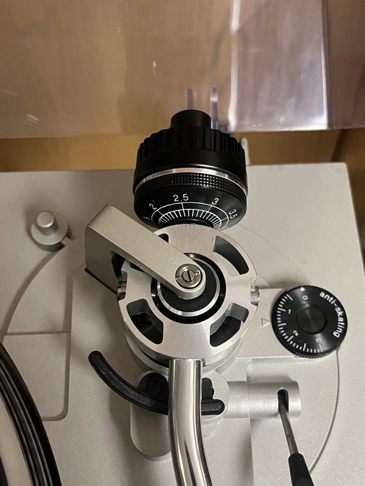 Technics SL-D1 Direct Drive Automatic Turntable System Record Player Turns On