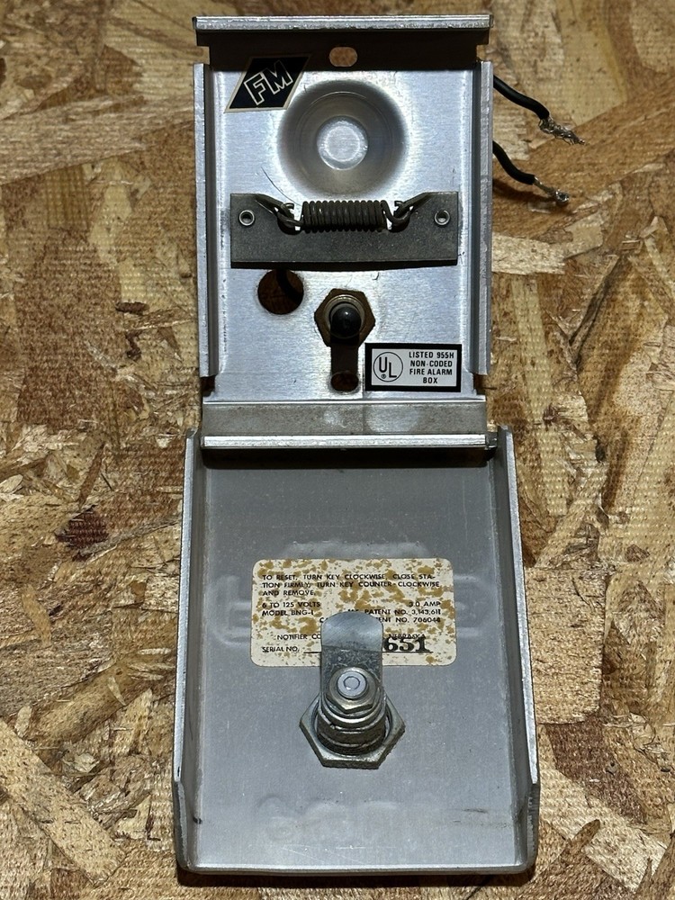NOTIFIER BNG-1 CONVENTIONAL FIRE ALARM PULL STATION - PRE-OWNED - 10 AVAILABLE