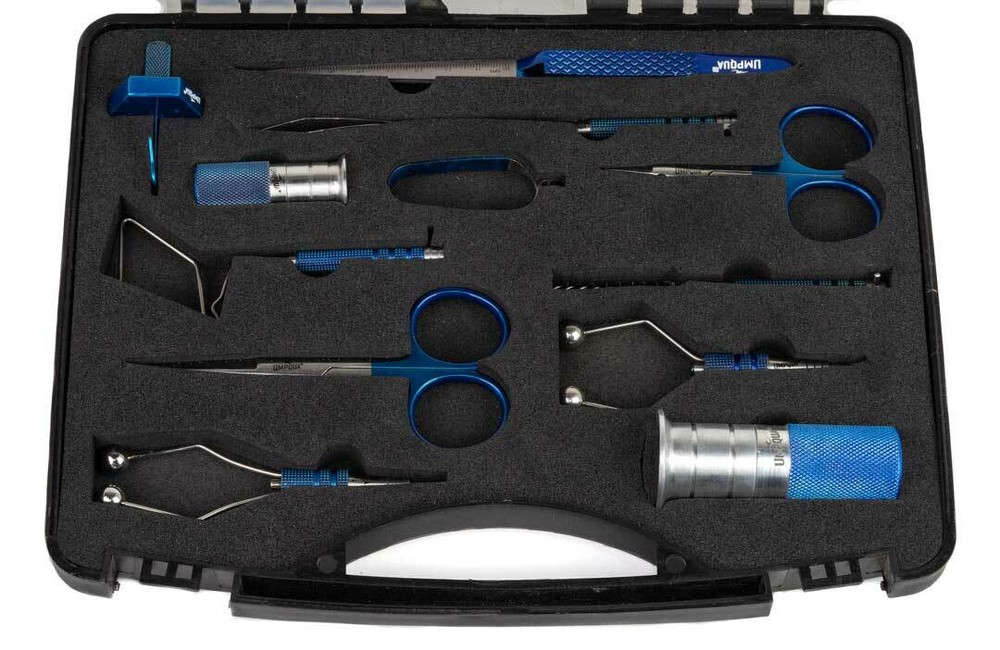 UMPQUA DREAMSTREAM+ 12 PIECE MASTER TOOL KIT BLUE - FLY TYING TOOL KIT & CASE