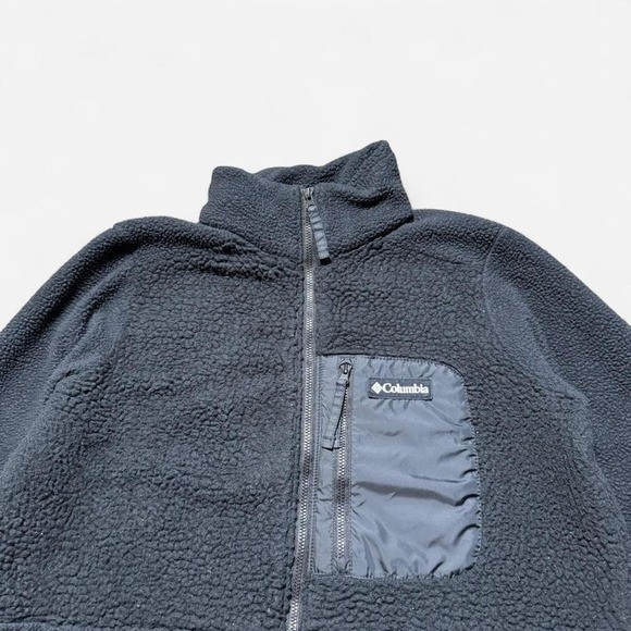 Black Columbia fleece jacket. Small.