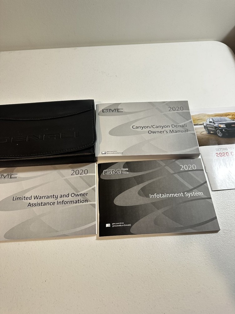 GMC Canyon Denali Owner's Manual 2020