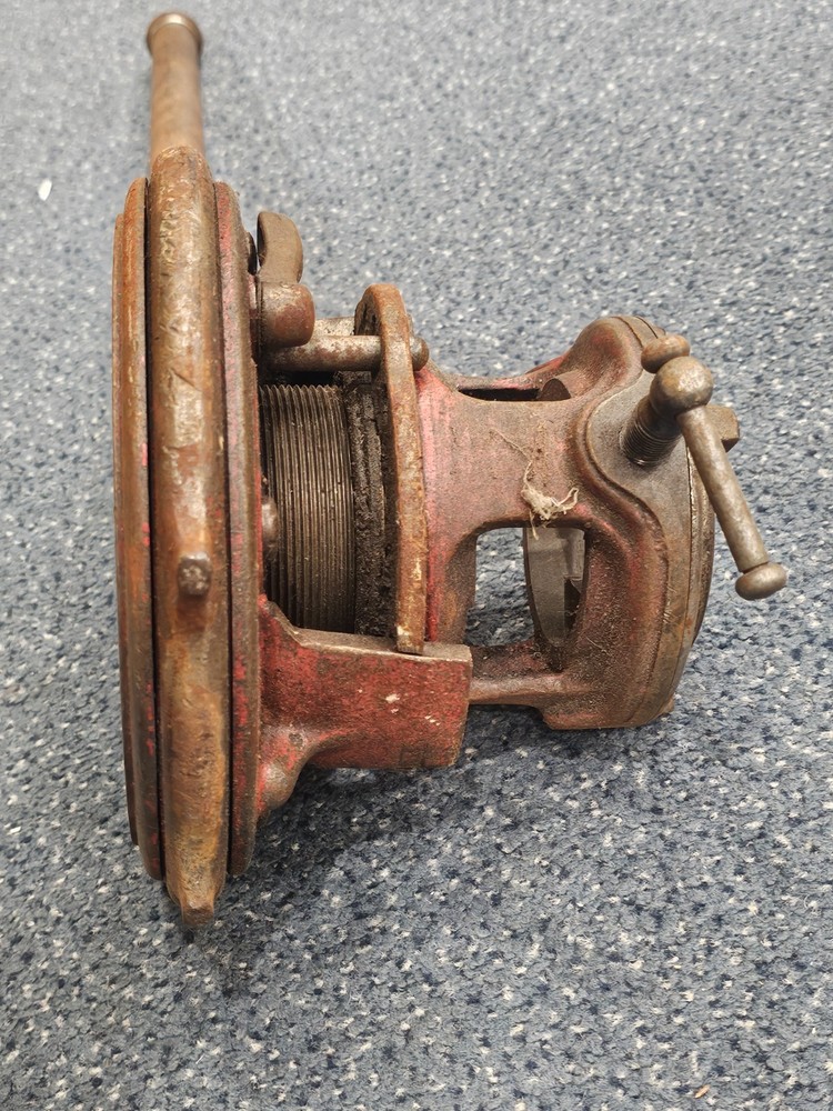 Rigid 65-RA Manual Pipe Threader 1” To 2” With Handle Pre-owned